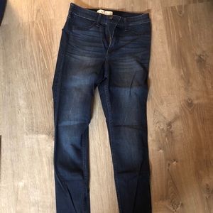 Hollister Dark Wash Jeggings [3R]